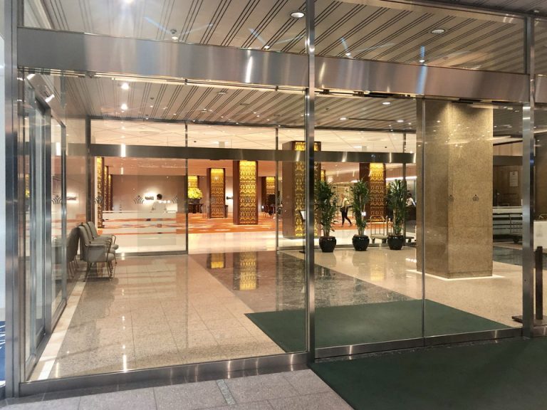 エントランス外観