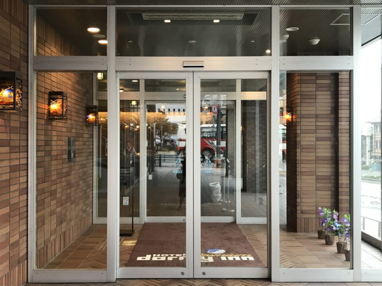 エントランス外観