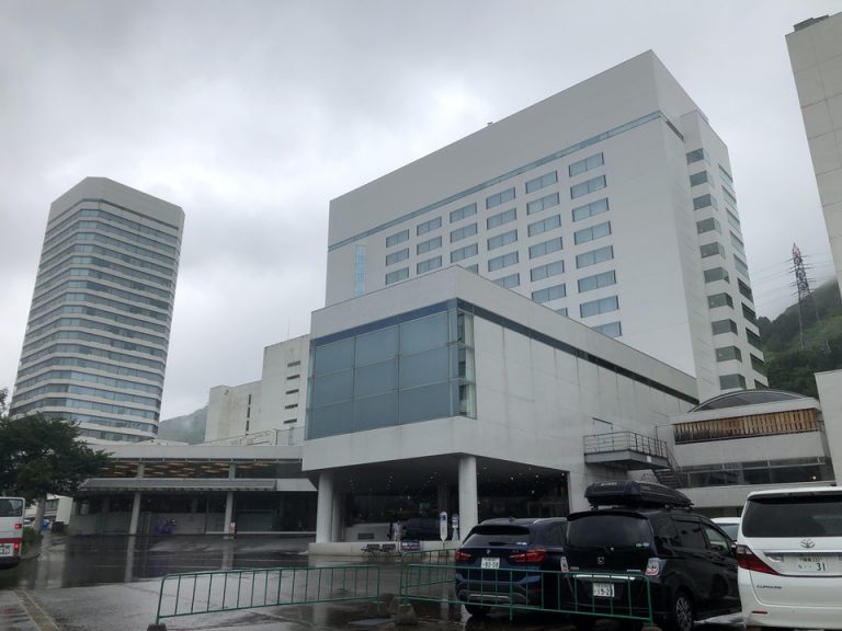 建物全体(フロントのある4号館)※夏季は5号館と6号館はクローズです。