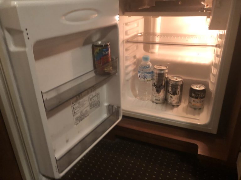 冷蔵庫内、ミニバー
