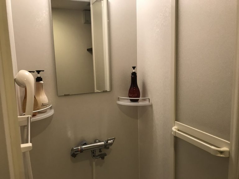 シャワー