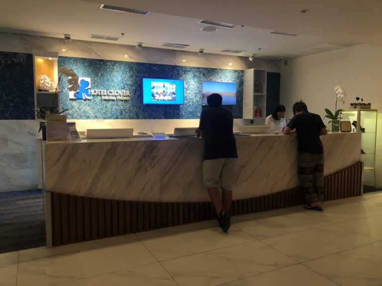 フロントカウンター1