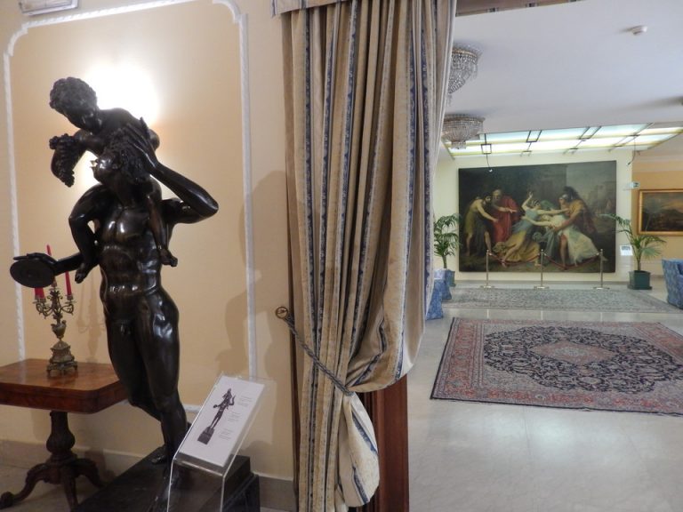 ロビーラウンジ