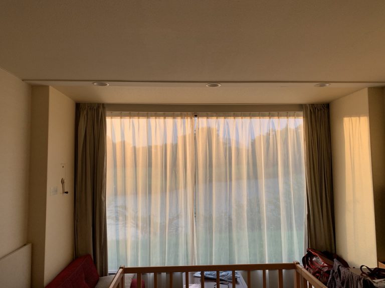 客室窓