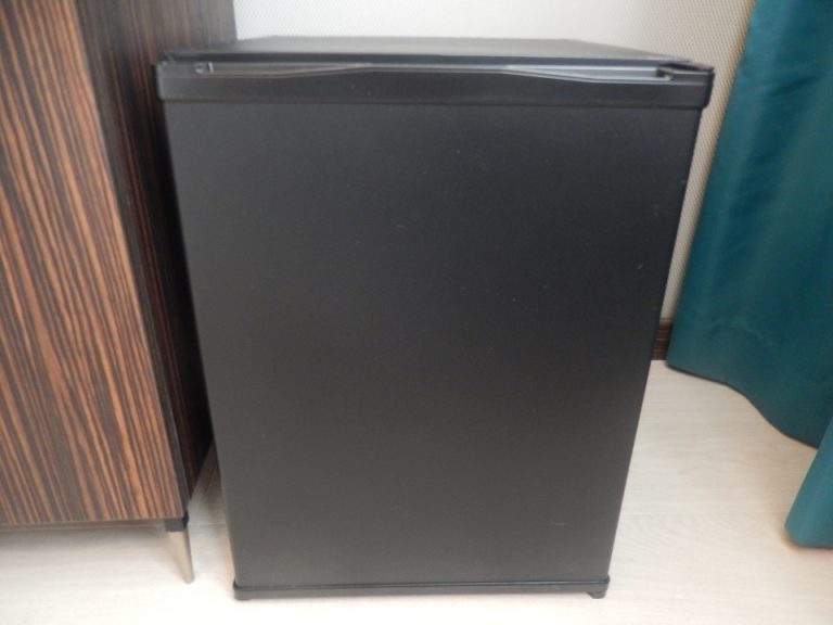 冷蔵庫(閉じた状態)