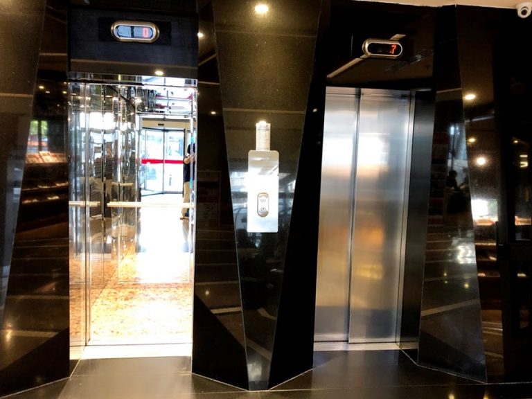フロント階エレベーター