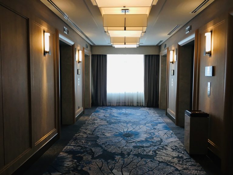 エレベーター客室階2