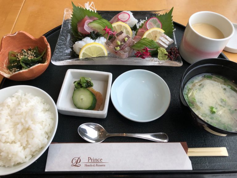 お刺身御膳 デザート付き(ランチ)