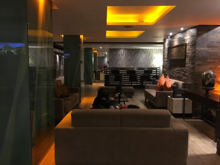 ロビー全体