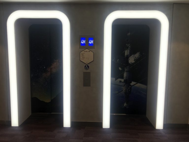 客室階エレベーター