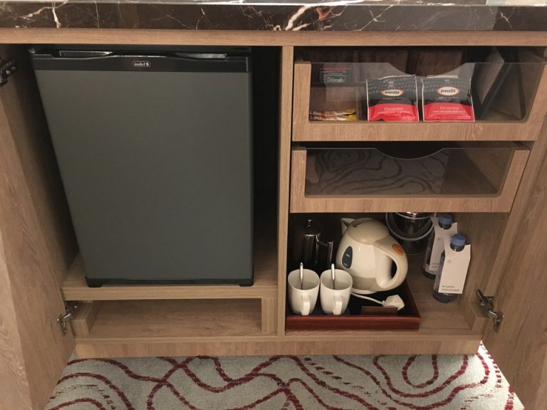 冷蔵庫、ミニバー