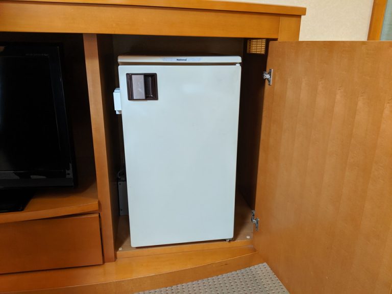 冷蔵庫(閉じた状態)