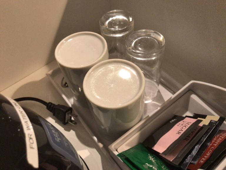 グラス・カップ