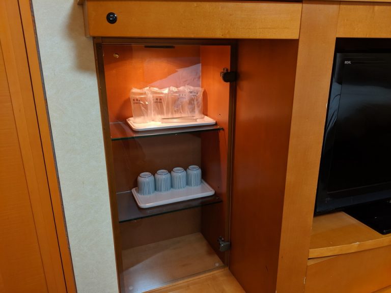 グラス・カップ