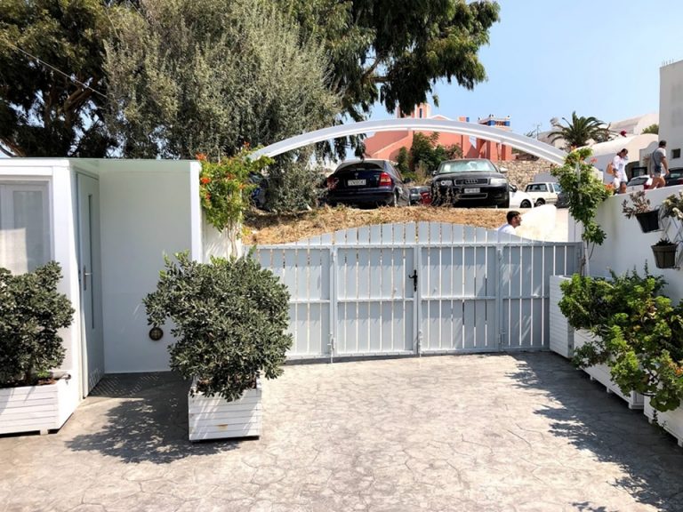 エントランス内観