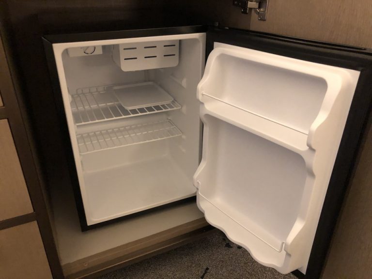 冷蔵庫開