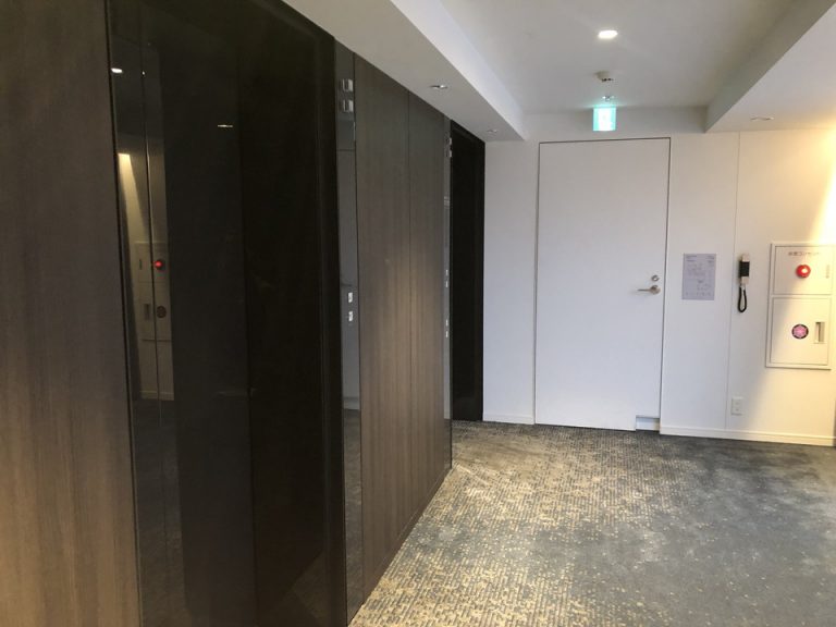 客室エレベーターホール