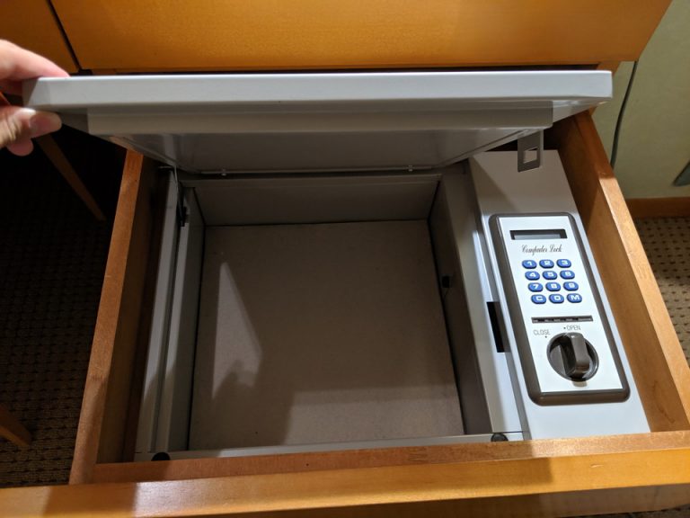 セーフティーボックス(開けた状態)