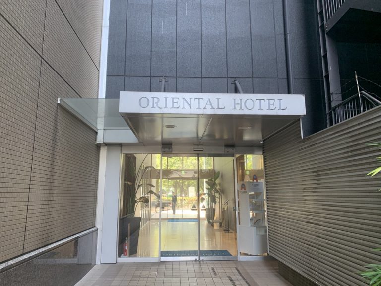 エントランス外観(繁華街側)