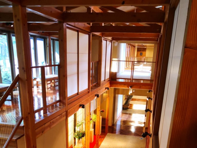 12_望雲_廊下_客室階廊下全体