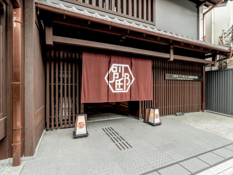 72559d681e55402ac71642a033207558