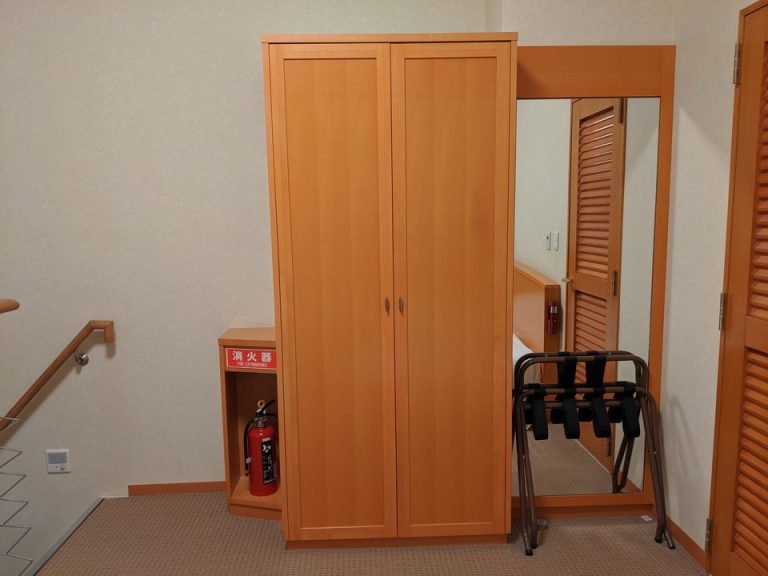 2階ロフト_クローゼット外観(閉じた状態)