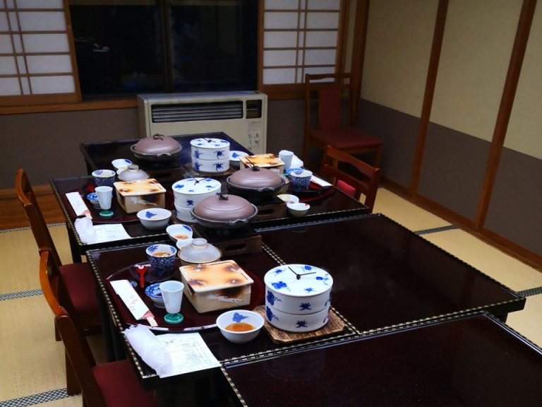 45_望雲_朝食_客席全体