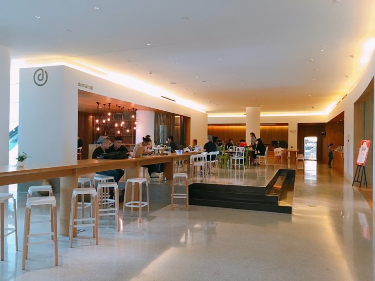 カフェ客席3