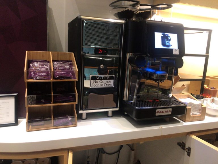 ラウンジのドリンク