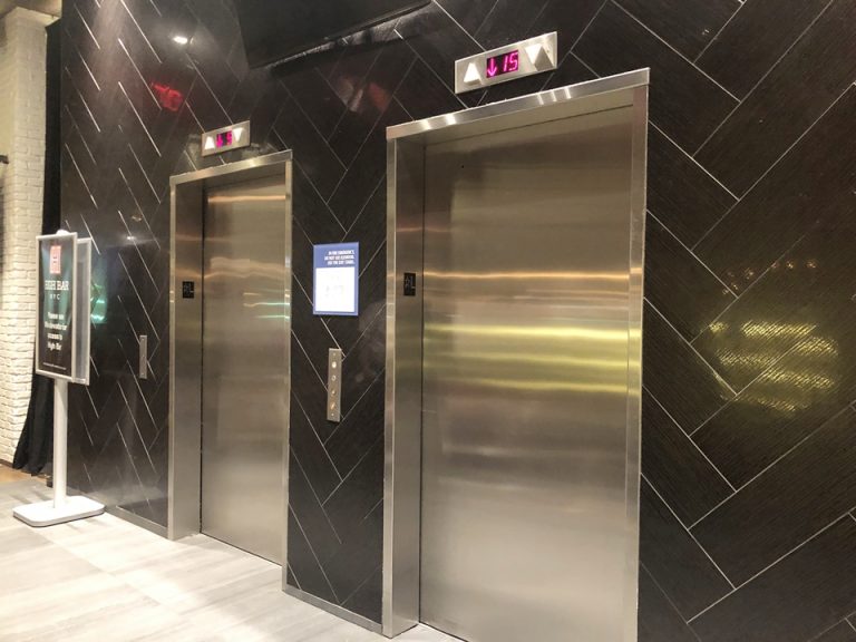 ロビーエレベーター