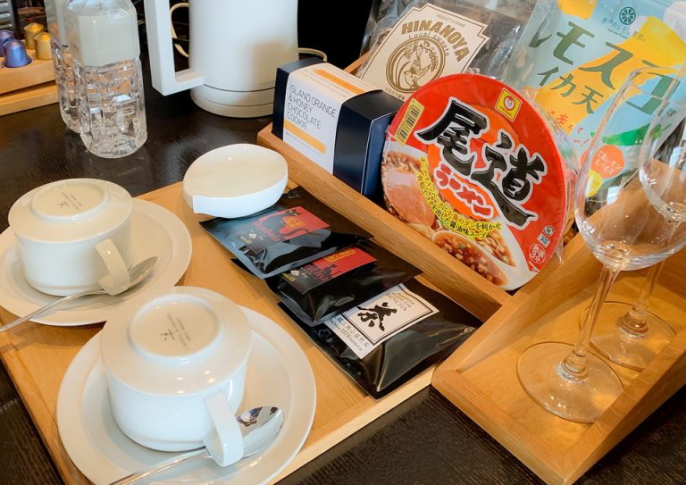 12_シルエットの美しいコーヒーカップ。品質の良さを感じる