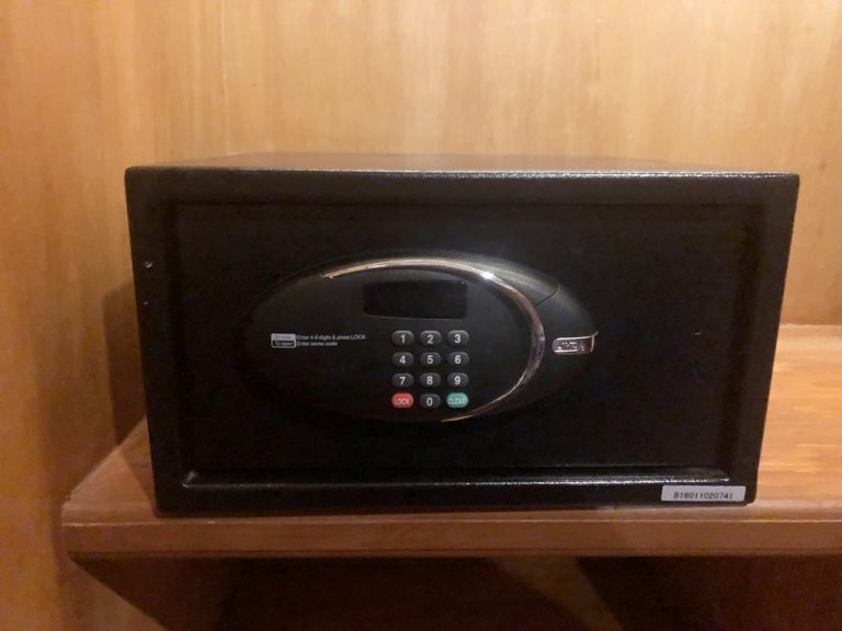 閉めた状態のセーフティーボックス