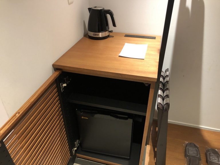 冷蔵庫 キャビネット