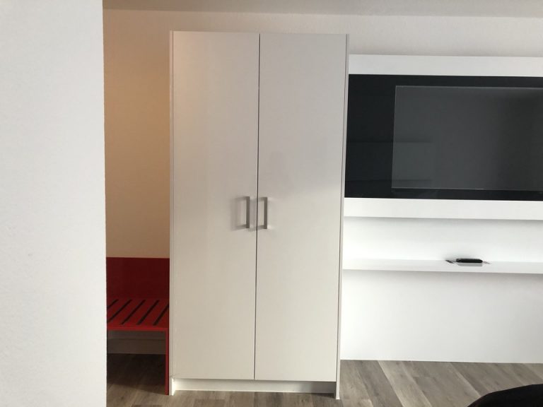 大きなクローゼットがありましたが、圧迫感はありませんでした。