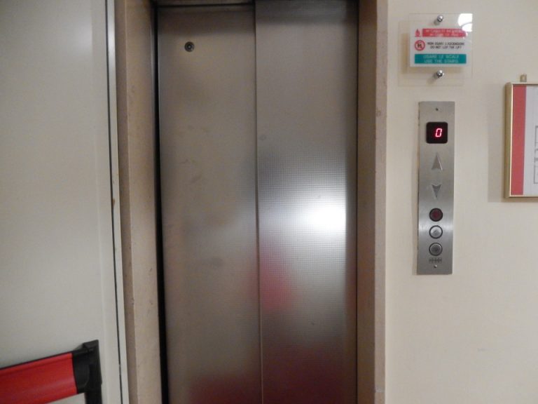 エレベーターホール客室階