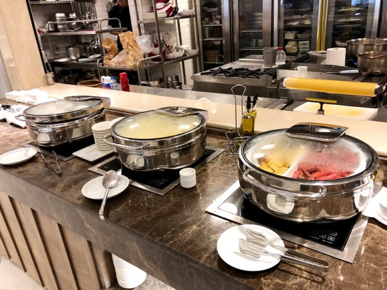 朝食レストラン9