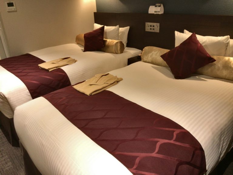 抱き枕もあるベッド