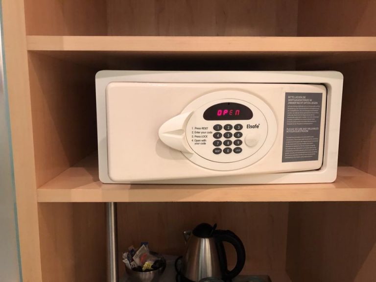 セーフティーボックス(閉じた状態)