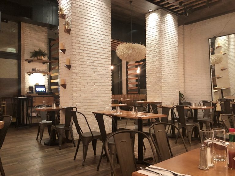 一階レストラン