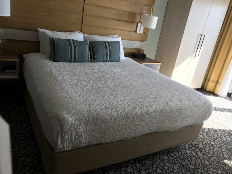 広くて大きなベット快適に眠れました