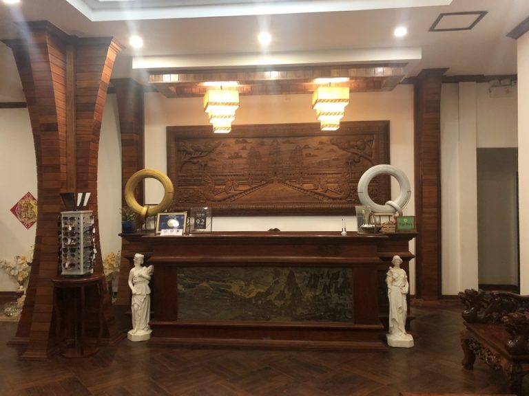 フロント。スタッフが24時間いらっしゃいました