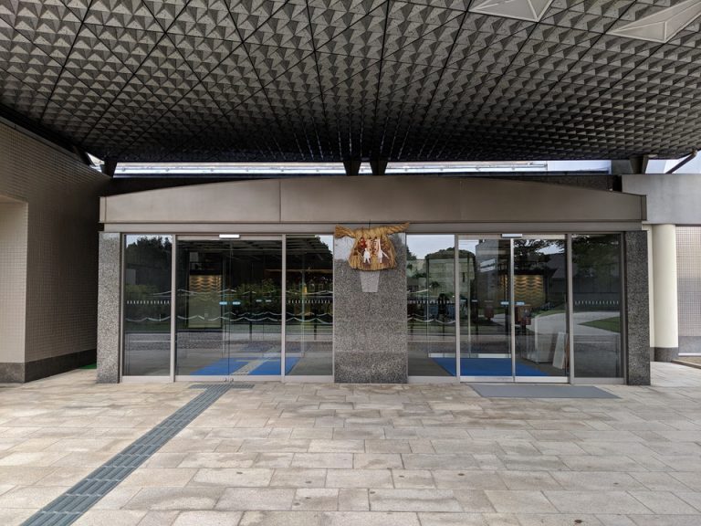 エントランス外観