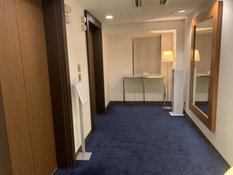 エレベーターホール客層階