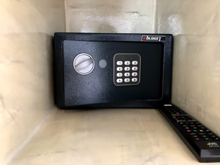 セーフティーボックス(閉めた状態)