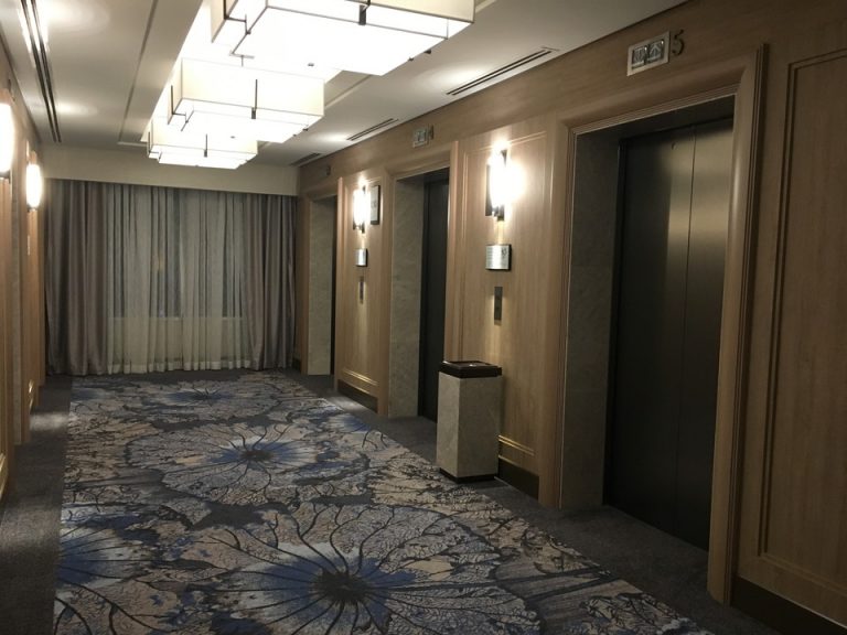 エレベーター客室階