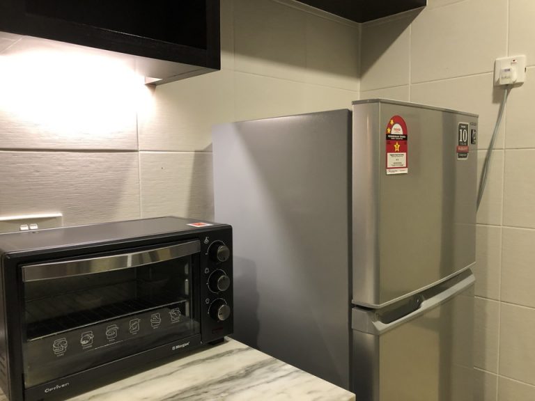 冷蔵庫とオーブン