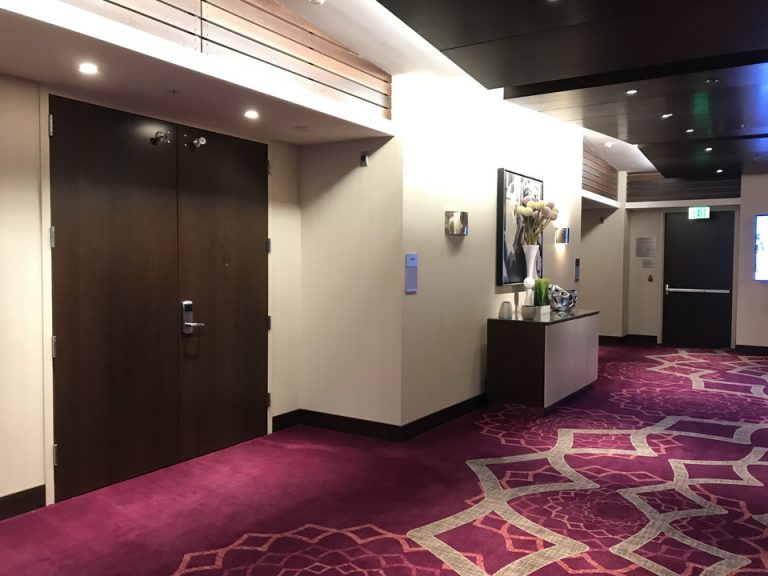 コンベンションホールは二階にありました