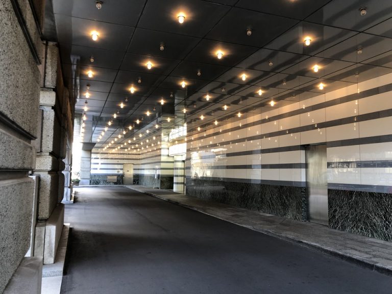本館1階エントランス