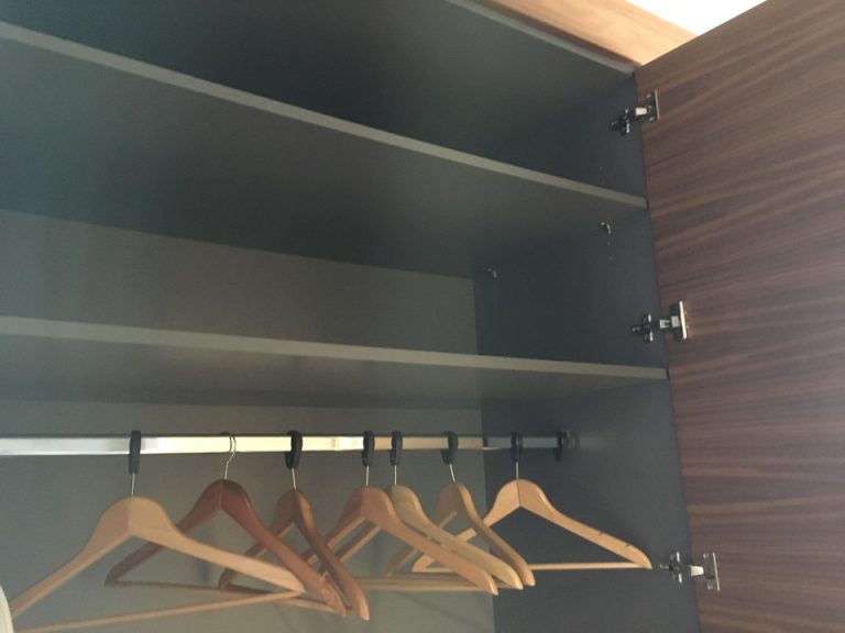 クローゼット上部