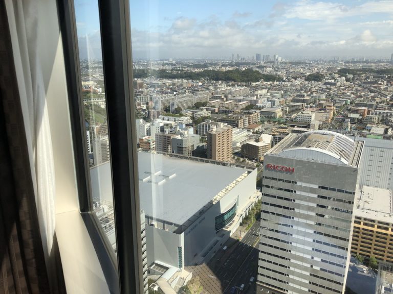 眼下に横浜アリーナ